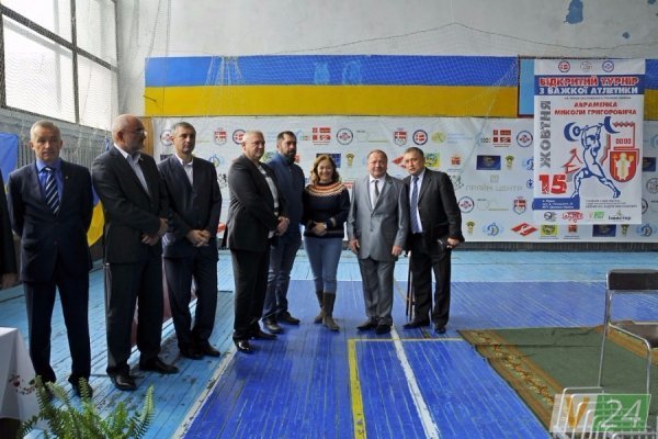 У Луцьку змагалися штангісти. ФОТО