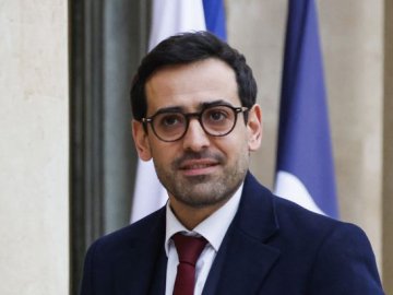 Франція створює альянс країн, готових відправити війська в Україну, – Politico