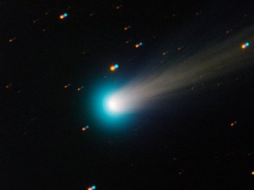 Найяскравіша комета року. ВІДЕО