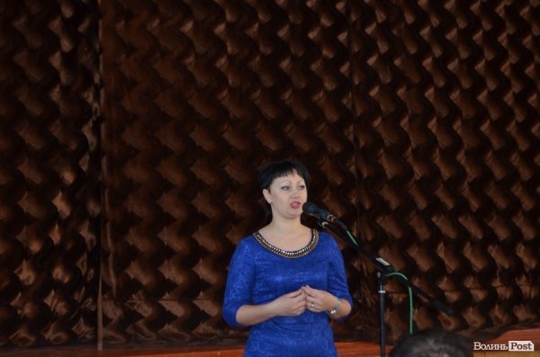 Луцькі школярі зустріли гостей з Волновахи. ФОТО