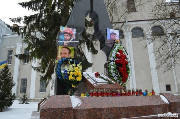 У Луцьку вшанували євромайданівців, убитих в Києві. ФОТО