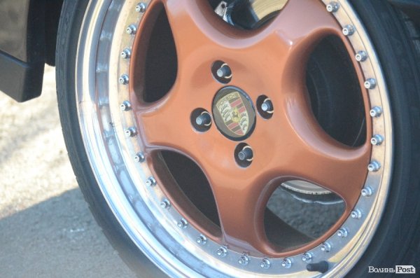 Під Луцьком відбувся чемпіонат з дрег-рейсингу. ФОТО