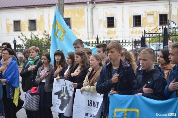 Лучани вшанували пам'ять депортованих кримських татар. ФОТО