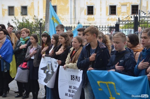 Лучани вшанували пам'ять депортованих кримських татар. ФОТО