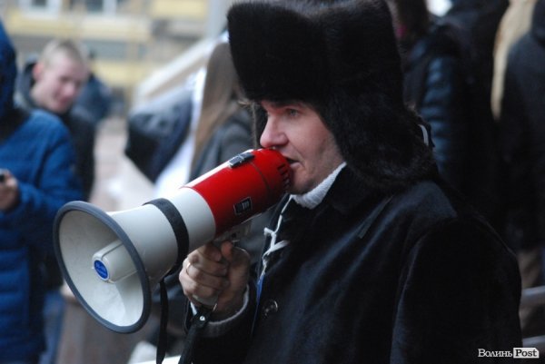 У Луцьку на День закоханих пікетували міліцію і прокуратуру. ФОТО