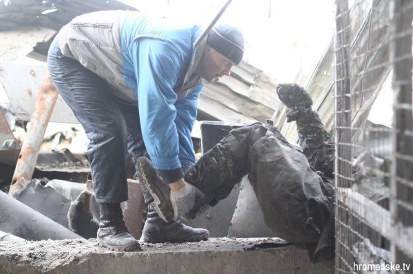 Пошуки тіл в донецькому аеропорту продовжуються. ФОТО