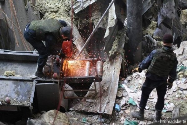 Пошуки тіл в донецькому аеропорту продовжуються. ФОТО