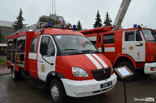 У центрі Луцька – виставка рятувальної техніки. ФОТО