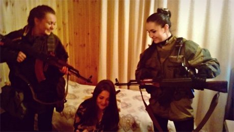 В українських військових стріляла 19-річна снайперка, - СБУ. ФОТО