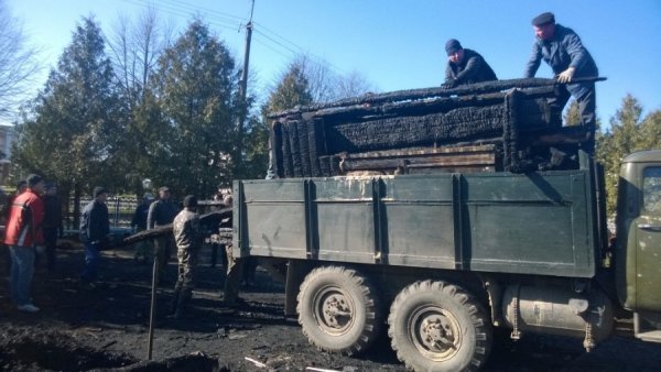 Церкву, що згоріла на Волині, захоронили. ФОТО