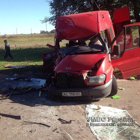 Внаслідок жахливої аварії поблизу Володимира-Волинського померла жінка