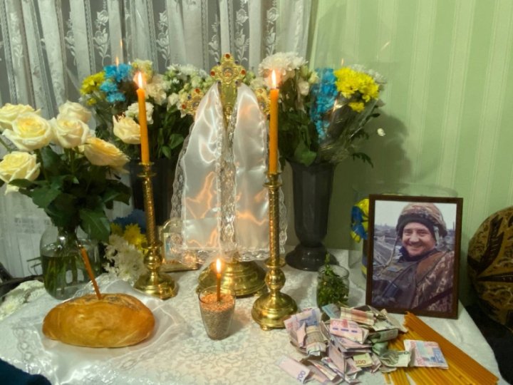 У громаді на Волині провели в останню путь Героя Анатолія Баранося