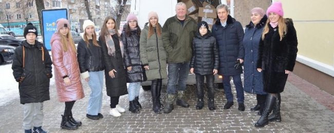 У місті на Волині зібрали допомогу бійцям на передову. ФОТО