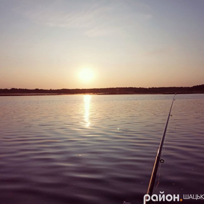 Рай для рибалок: неймовірні світлини Пулемецького озера. ФОТО 