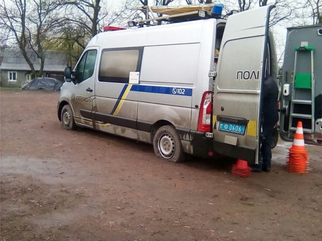 На Волині в аварію втрапив поліцейський бус, – ЗМІ. ФОТО. ВІДЕО