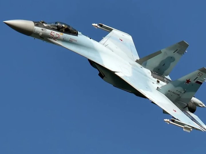 СБУ уразила два російські винищувачі на військовому аеродромі 