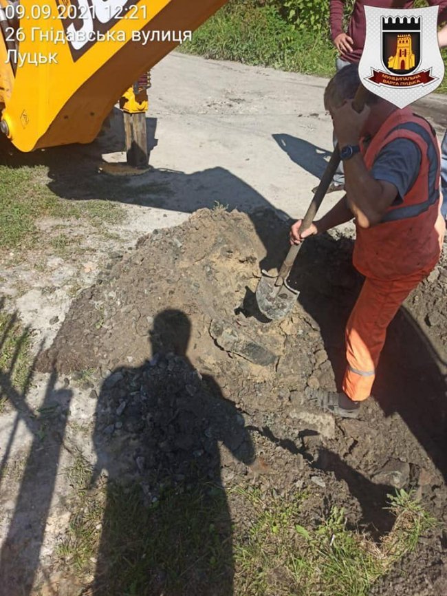 Мешканці приватних будинків у Луцьку зливали нечистоти просто на територію заказника 