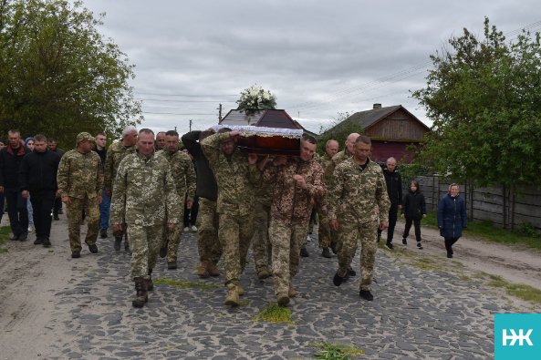 На Волині попрощалися з 25-річним Героєм Русланом Литвинчуком