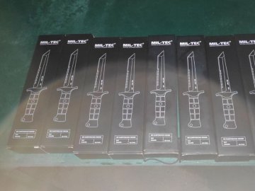 В пункті пропуску «Устилуг» в автівці знайшли ножі. ФОТО