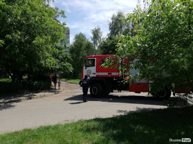 У Луцьку горів балкон багатоповерхівки. ФОТО