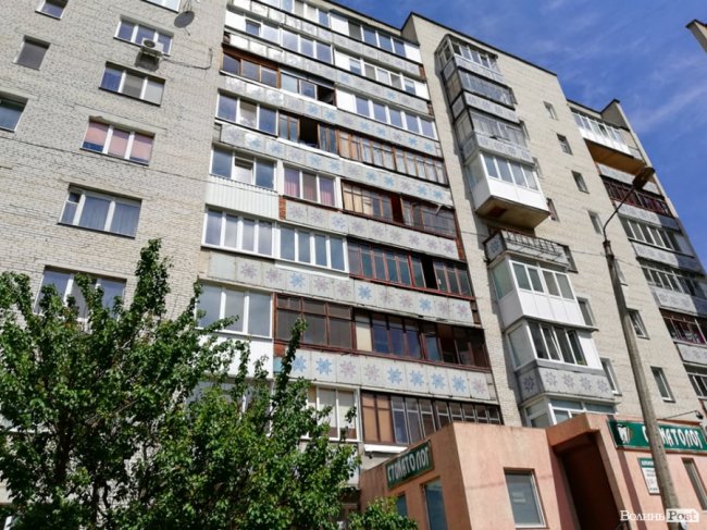 У Луцьку горів балкон багатоповерхівки. ФОТО