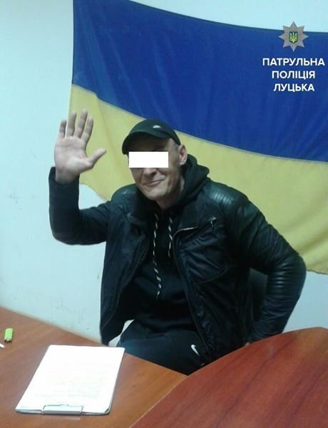Лучанин побив жінку і ледь не вскочив під колеса патрульним