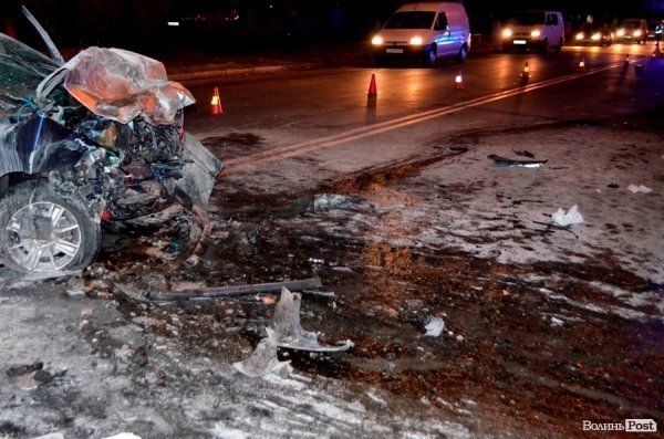 У жахливій аварії на Володимирській - ще одна смерть. ФОТО