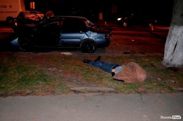 У жахливій аварії на Володимирській - ще одна смерть. ФОТО