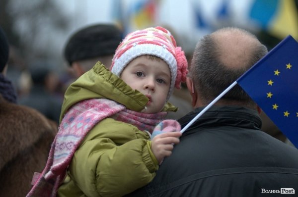 Народне віче «За європейську Україну!» в Луцьку. ФОТО
