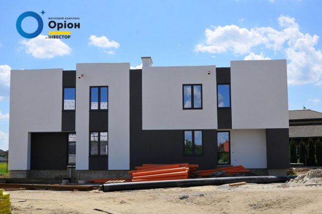 Перші квадрохауси у Луцьку: у ЖК «Оріон» кипить робота. ФОТО*