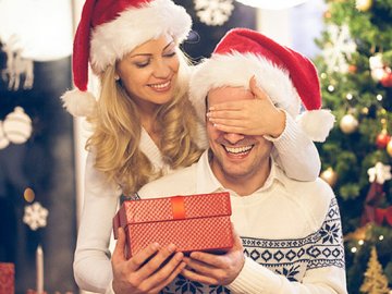 Що подарувати коханому на Новий рік: ТОП варіантів та ідей