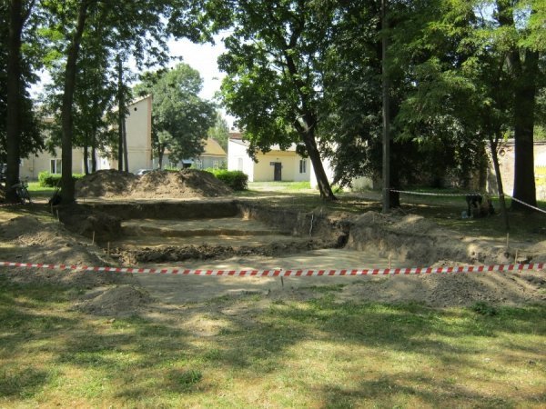 На Волині знайшли два дитячі поховання