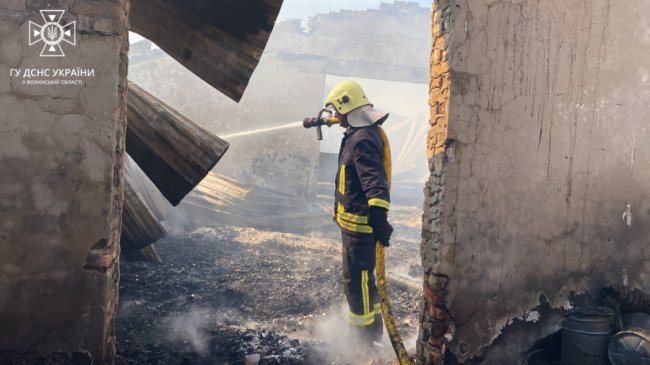 У Луцькому районі горів столярний цех. ФОТО