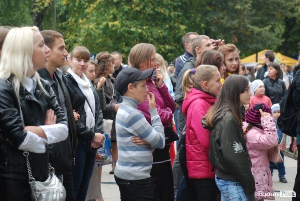 У Луцьку з'їли тисячу порцій вареників. ФОТО