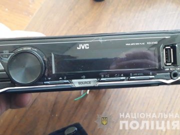 Поліція шукає власників речей, які знайшли у луцького крадія. ФОТО