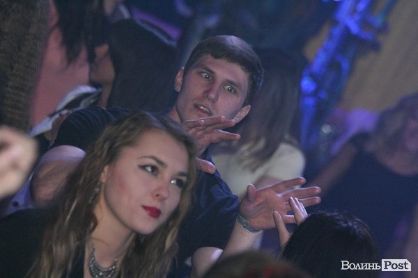 У Луцьку відкрили оновлений клуб «ХХІ століття». ФОТО