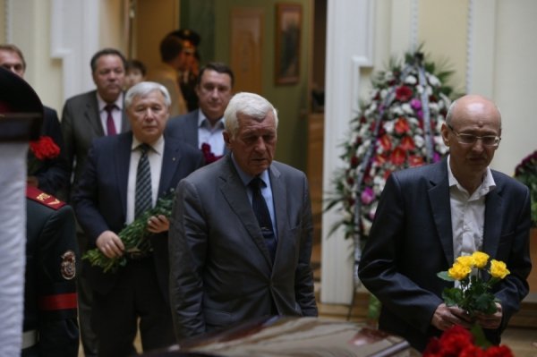 Прощання з Іваном Плющем. ФОТО