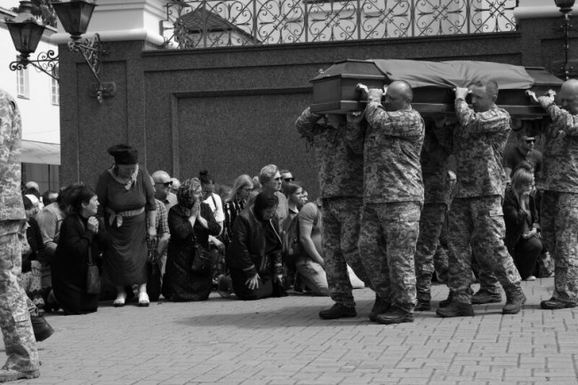 Лучани попрощалися із Героєм Романом Гаврилюком