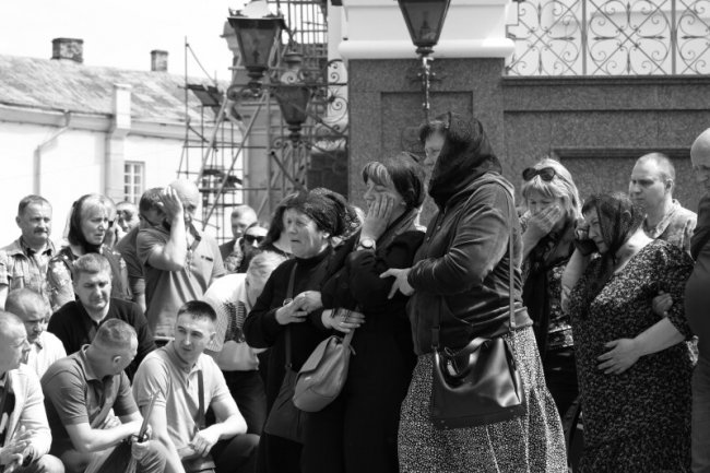 Лучани попрощалися із Героєм Романом Гаврилюком