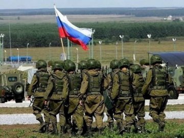 Російські офіцери почали розстрілювати своїх солдат, щоб змусити їх наступати на Україну, – СБУ