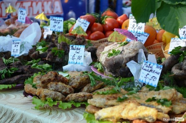 Їжу продають домашню при спеці в +30 