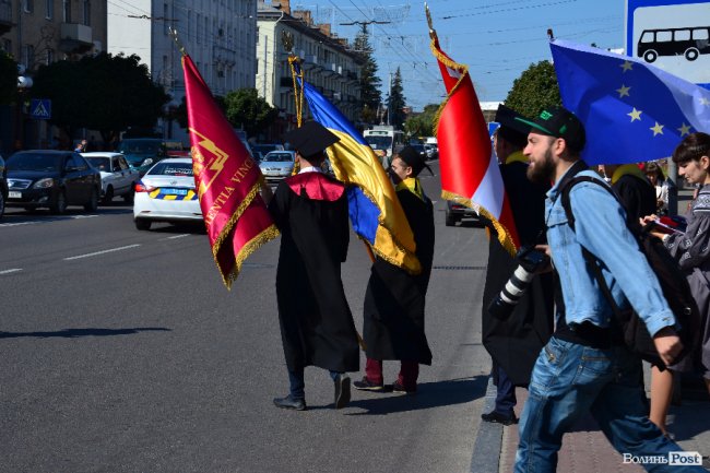 Більше тисячі першокурсників посвятили у студенти СНУ. ФОТО