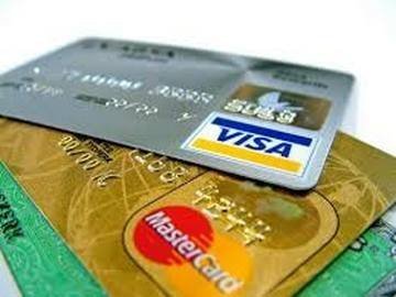 Власники карток ПриватБанку зможуть розраховуватися за купівлі смартфоном*