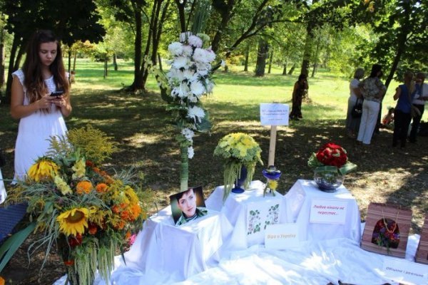 Луцьк ряснів різнобарв’ям квіткових композицій. ФОТО