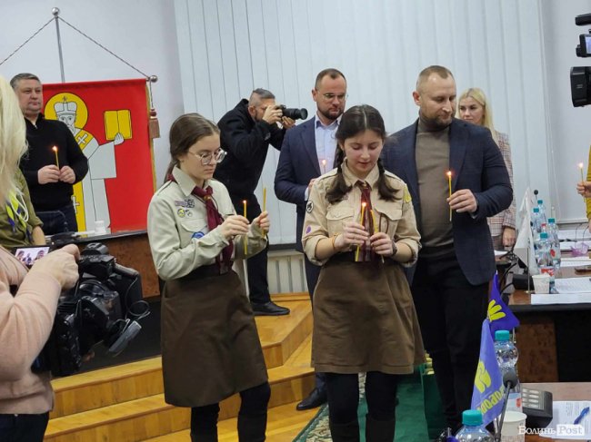 Луцьк отримав Вифлеємський вогонь миру. ФОТО