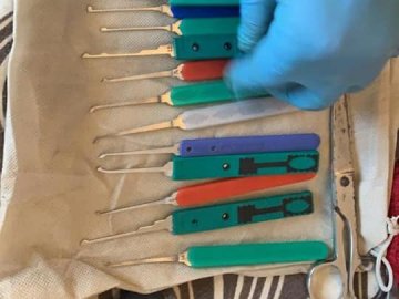 На Волині затримали квартирного злодія-рецидивіста з «професійним» набором відмичок