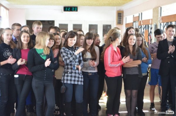 У луцькій «Батьківщині» придумали, як «відірвати» дітей від інтернету. ФОТО*