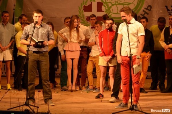 «Горохівський весільний лімузин, щоб розвернутися, їде в Луцьк», ‒ кавеенщики. ФОТО