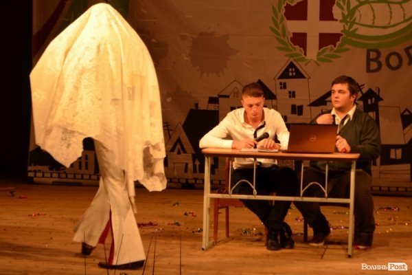 «Горохівський весільний лімузин, щоб розвернутися, їде в Луцьк», ‒ кавеенщики. ФОТО