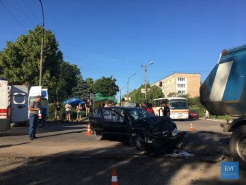 На Волині зіткнулися легковик та вантажівка, є потерпілі. ФОТО. ВІДЕО